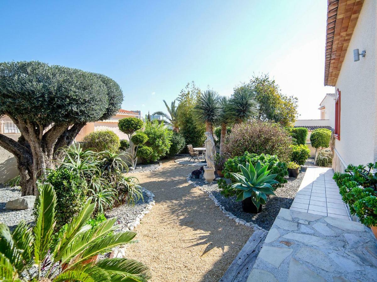 Villa Villa Albert By Interhome Calpe Bagian luar foto
